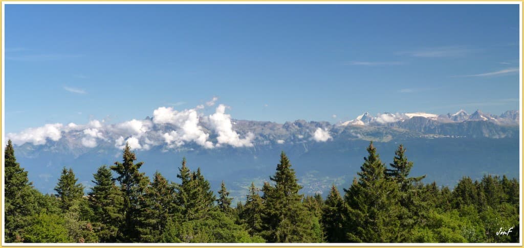 vue dégagée sur les Alpes