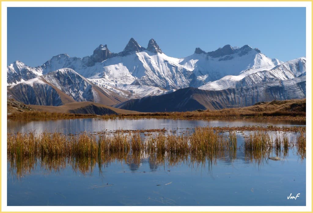 Aiguilles d'Arves et le lac Guichard