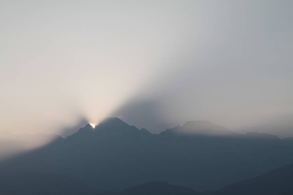 Belledonne au point du jour
