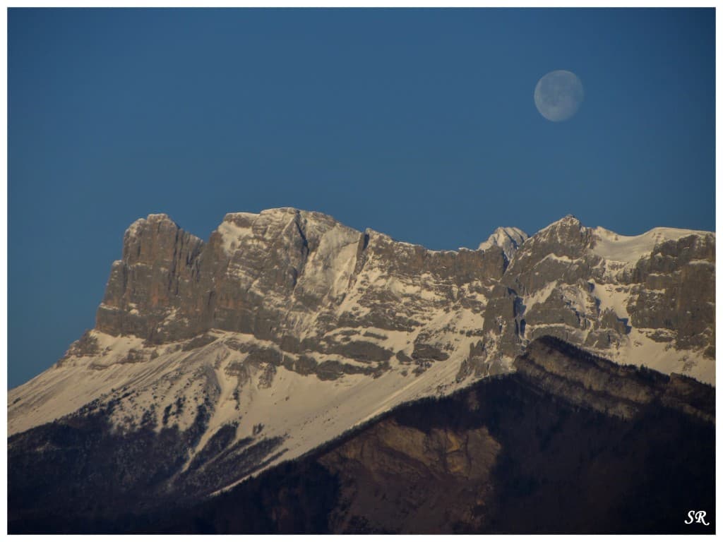 Coucher de lune sur le Vercors