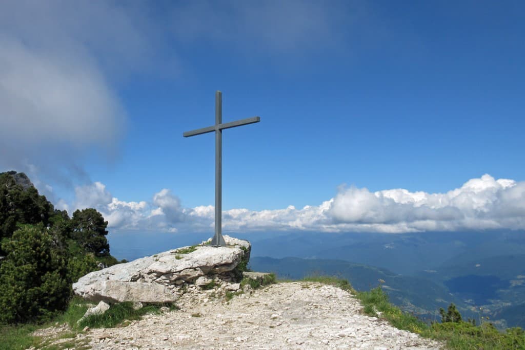 croix du sommet de l'Aulp du Seuil