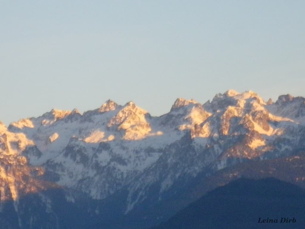 Soleil couchant hivernal sur  Belledonne 