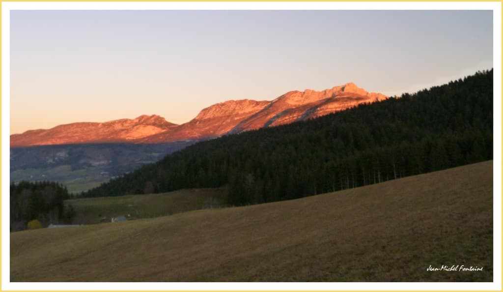 soleil couchant sur le Cornafion