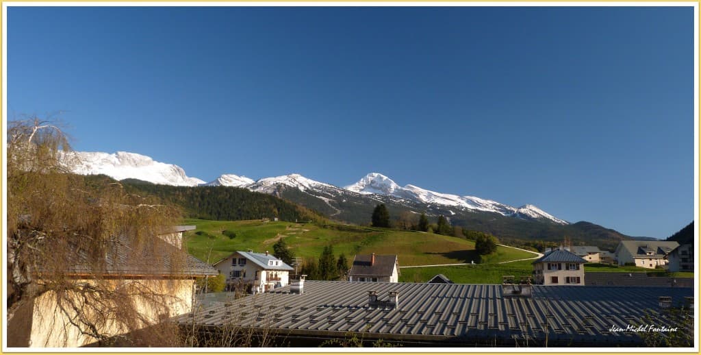 ciel bleu et limpide sur le Vercors