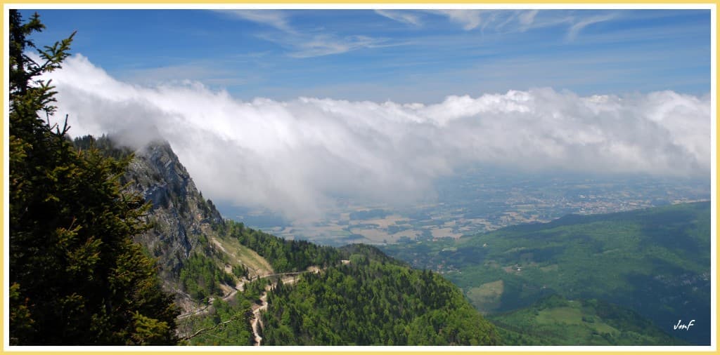 beau peu nuageux et vent de Nord