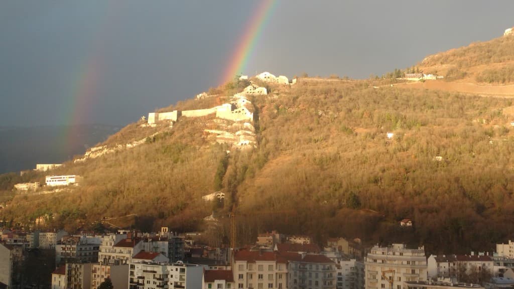 Double arc en ciel sur la Bastille