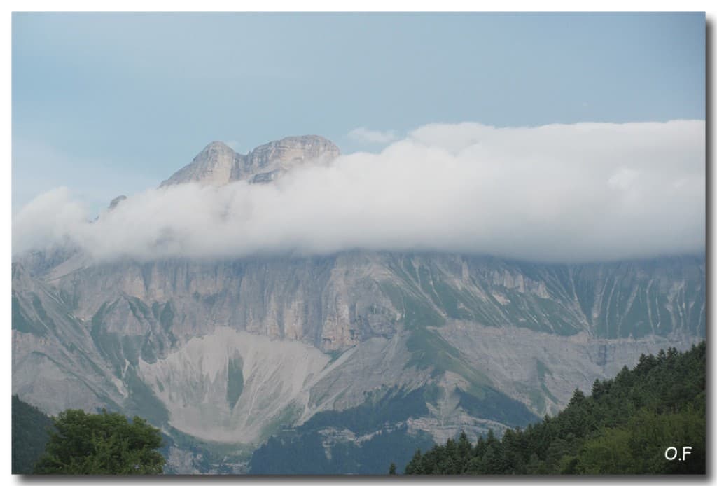 Le Grand-Ferrand et son écharpe