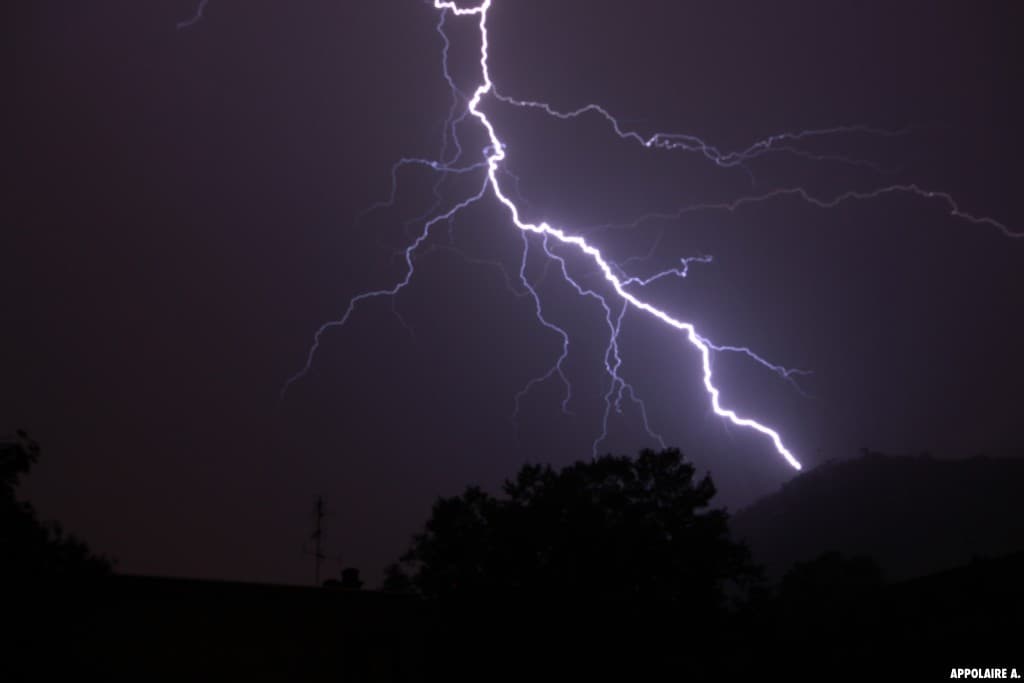 Orage sur la Bastille