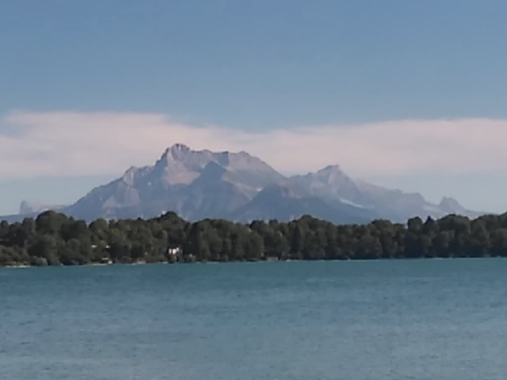 L'Obiou depuis le lac de Petichet
