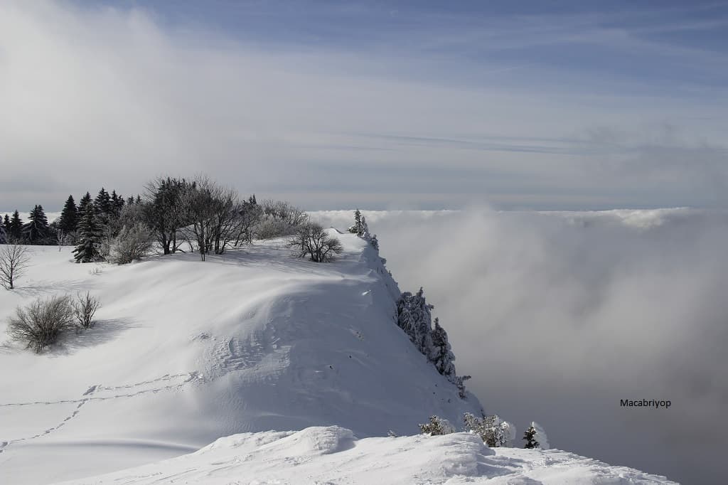 Mer de nuage à Nave