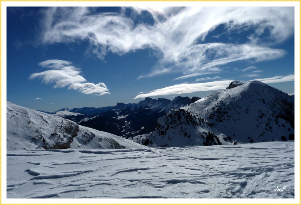 prolifération de nuages orographiques