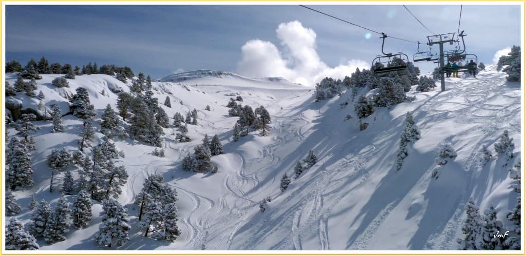 ski hors pistes dans la fraîche