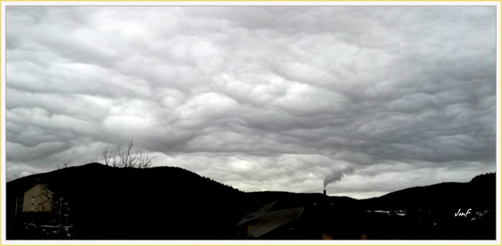 aspératus (altostratus undulatus)