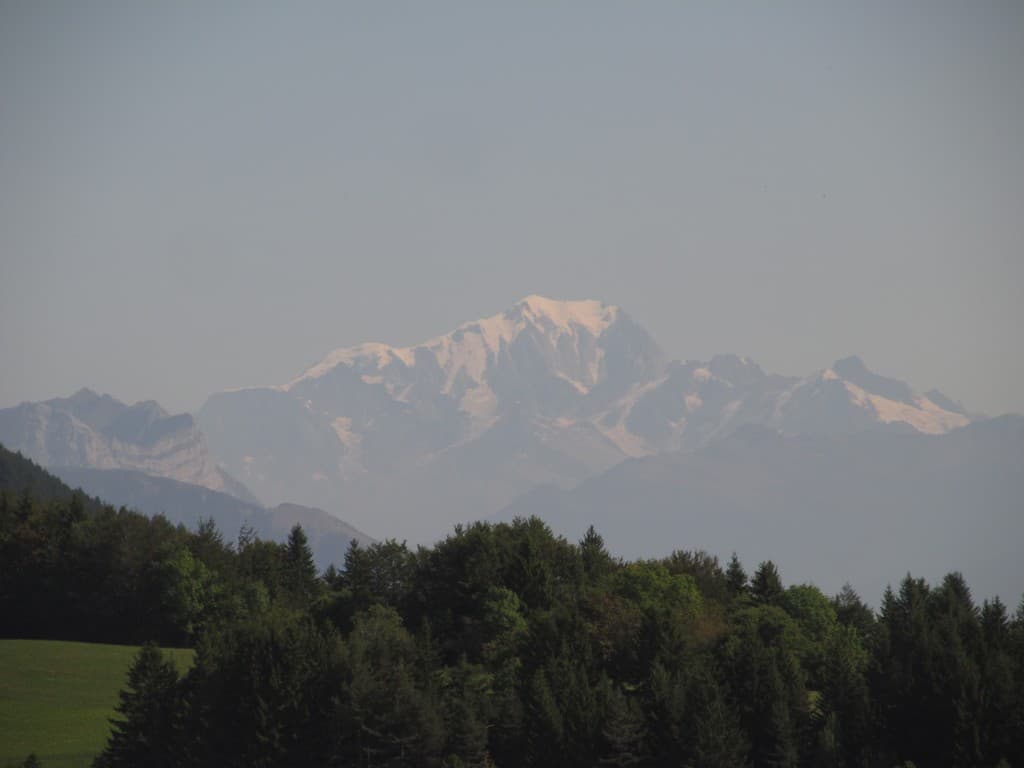 Mont Blanc au dessus du col du Granier